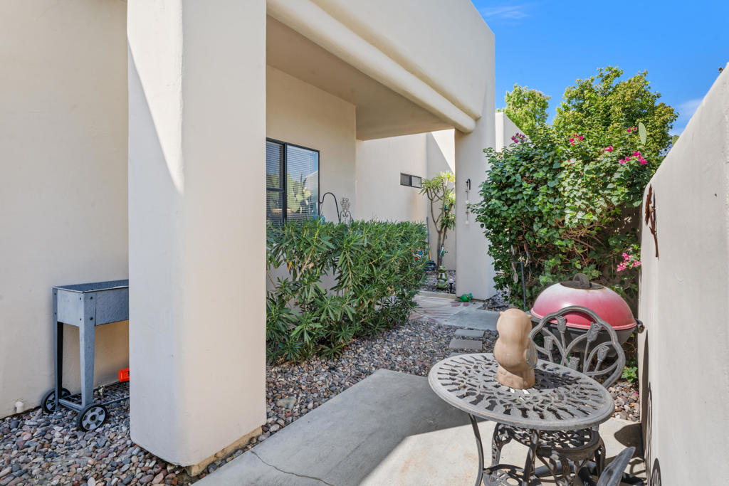 67387 Toltec Court Property Photo 6