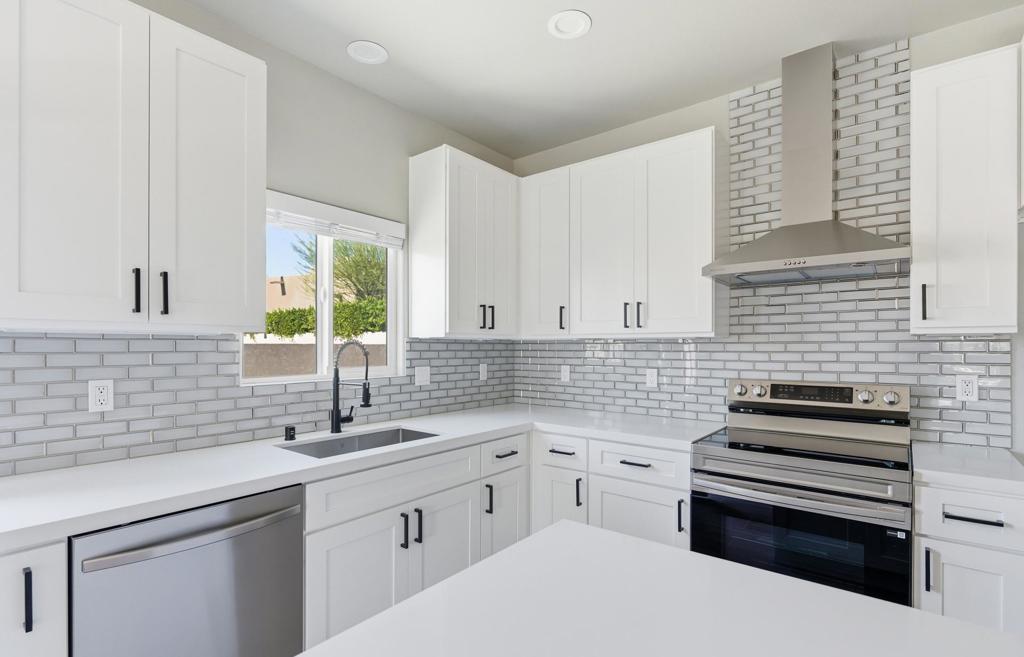 9771 Apawamis Road Property Photo 10