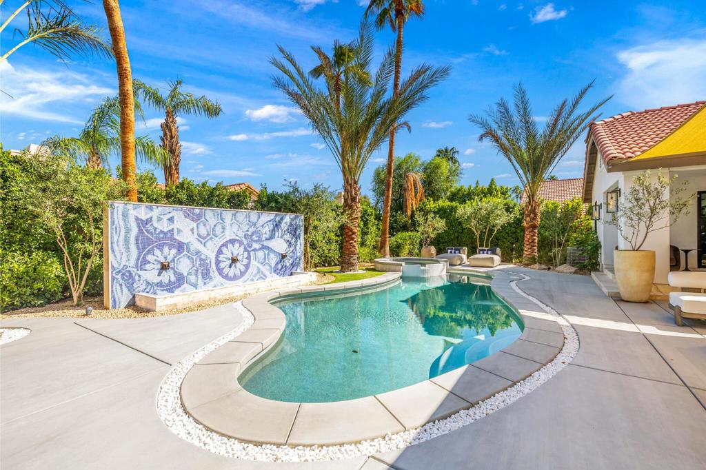 40400 Sweetwater Drive Property Photo 32