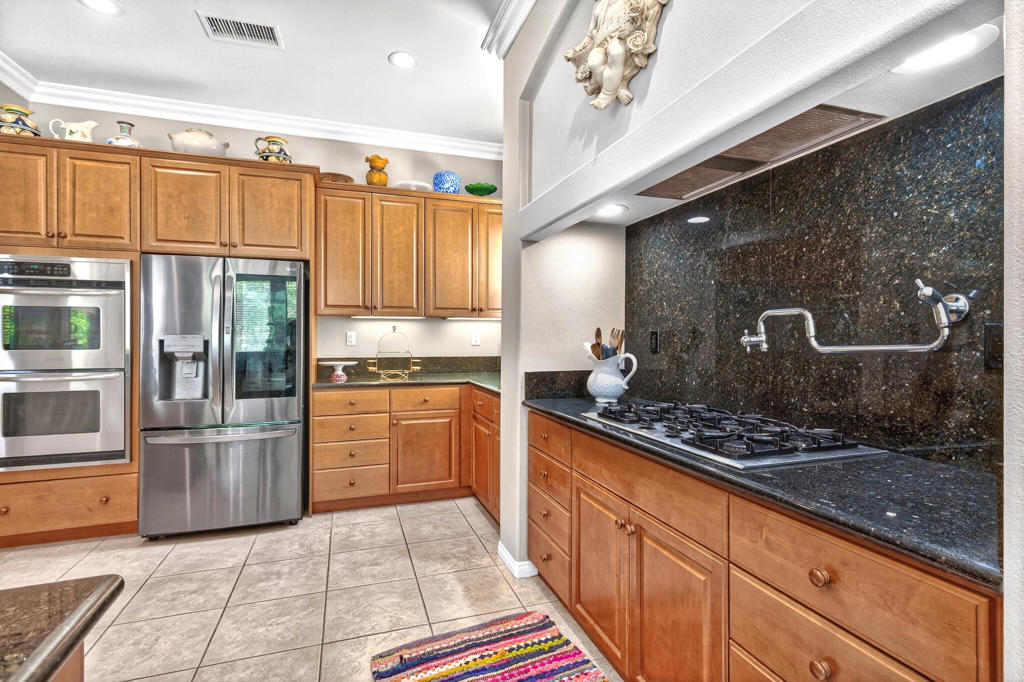 120 Tesori Drive Property Photo 12