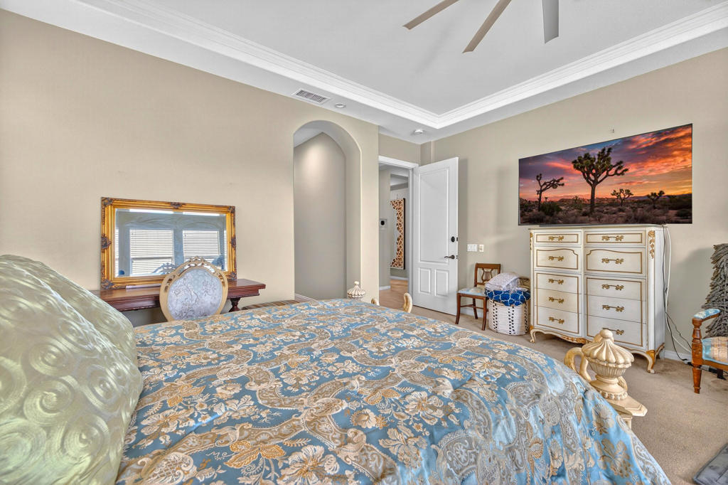 120 Tesori Drive Property Photo 17