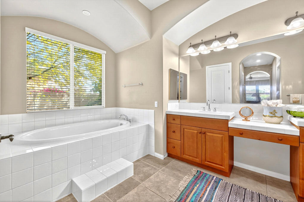 120 Tesori Drive Property Photo 19