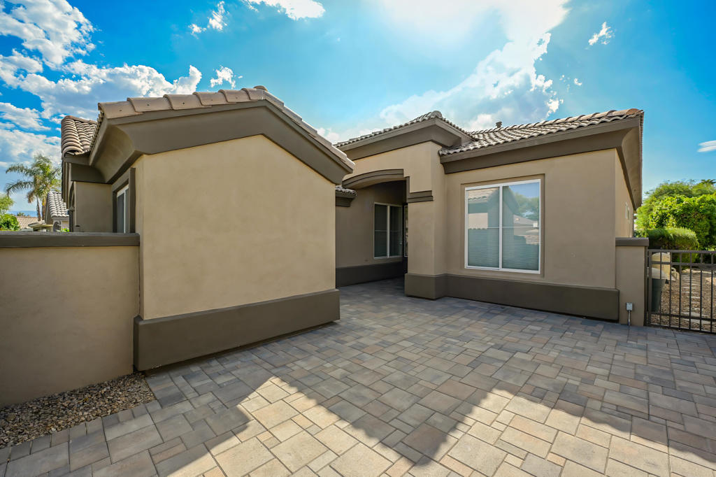 43335 N Heritage Palms Drive Property Photo 4