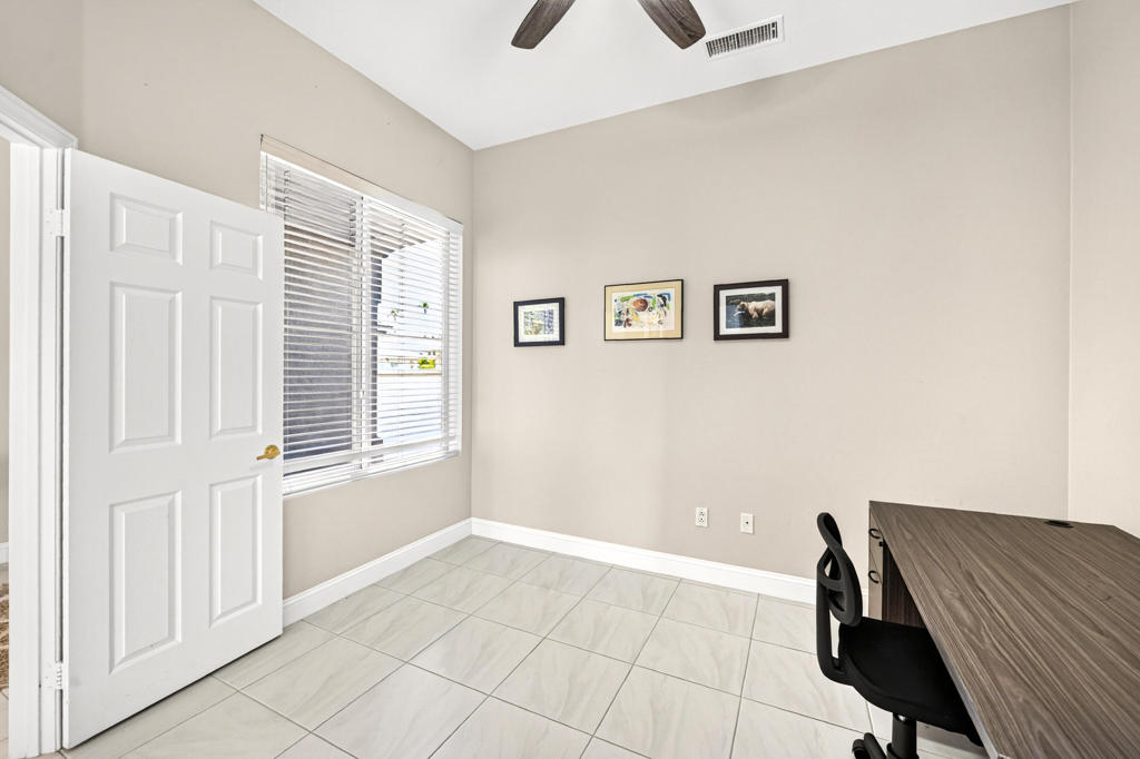 43335 N Heritage Palms Drive Property Photo 16