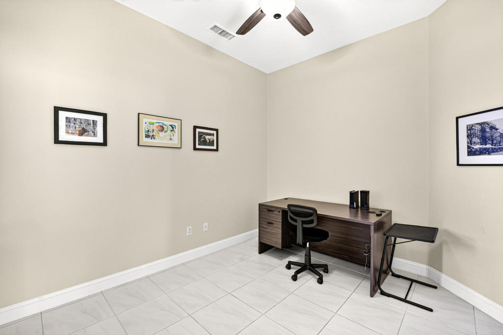 43335 N Heritage Palms Drive Property Photo 17