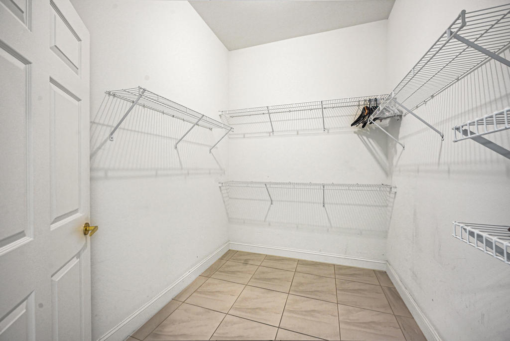 43335 N Heritage Palms Drive Property Photo 24