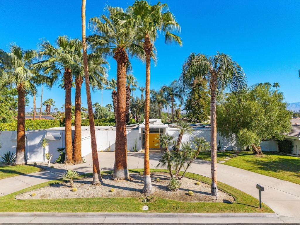 76160 Fairway Drive Property Photo 1