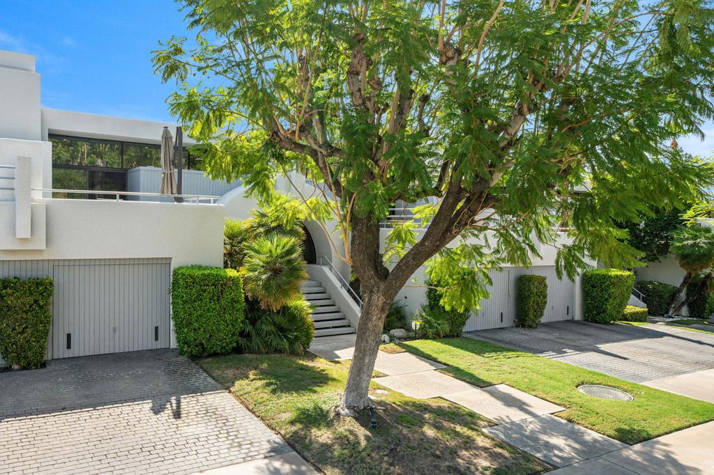 1530 N Kaweah Road Property Photo 2