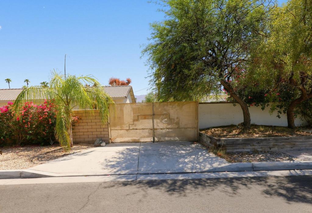 44795 Cabrillo Avenue Property Photo 36