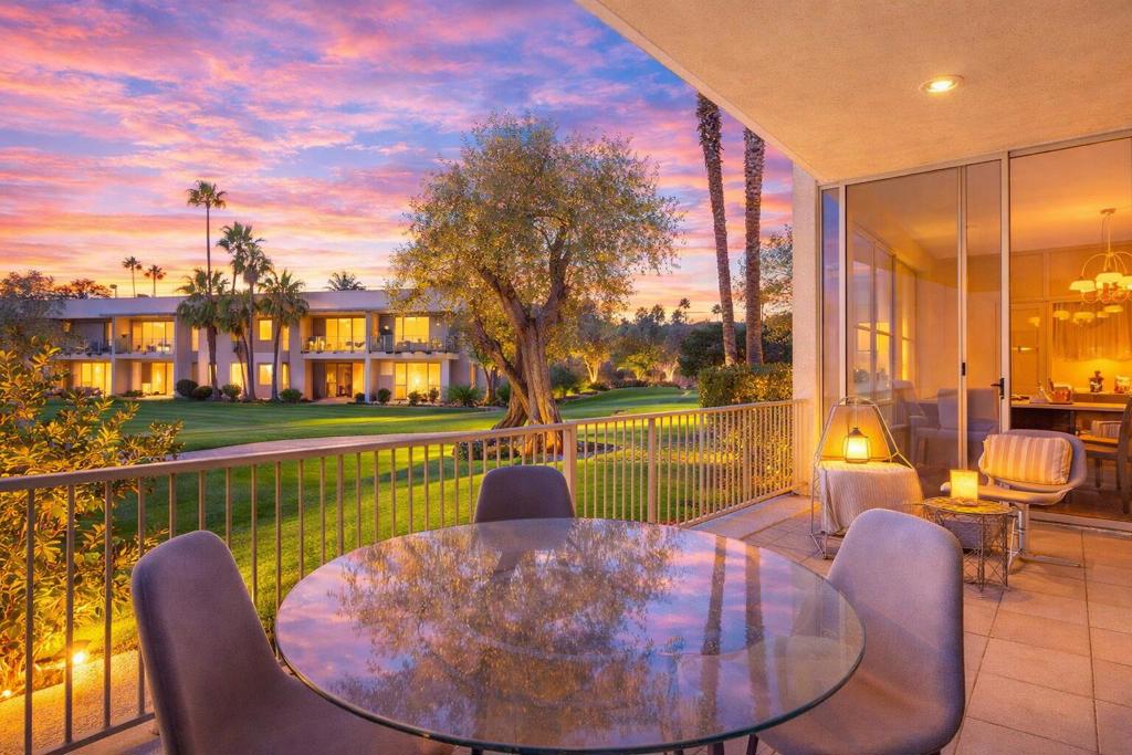 465 Desert Lakes Drive