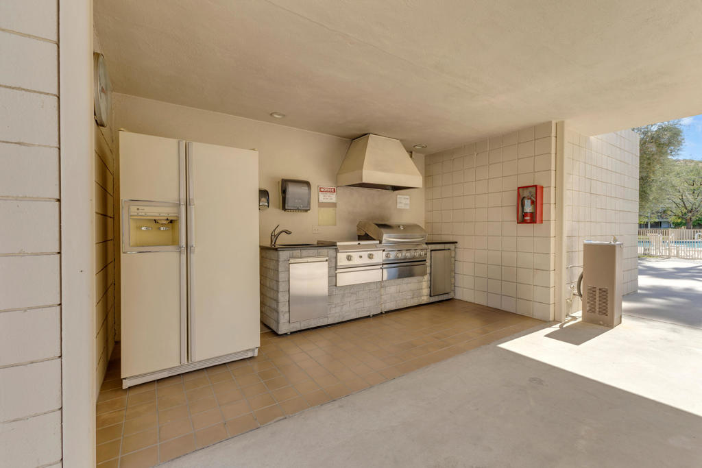 465 Desert Lakes Drive Property Photo 18