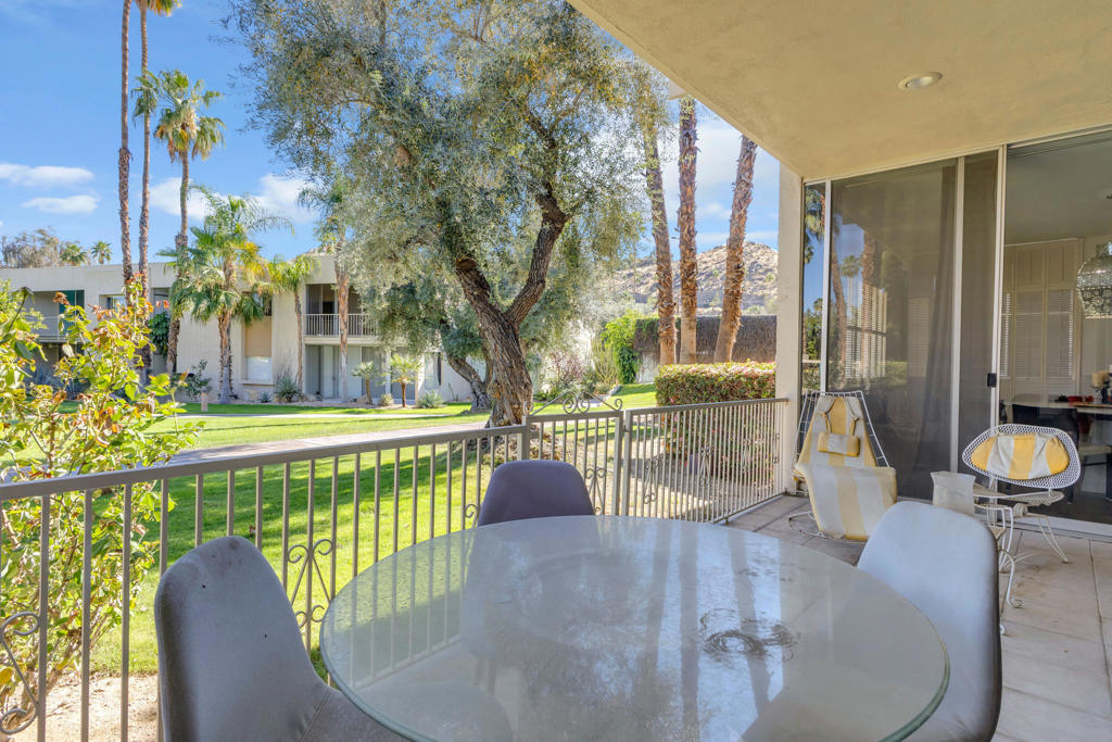 465 Desert Lakes Drive Property Photo 24