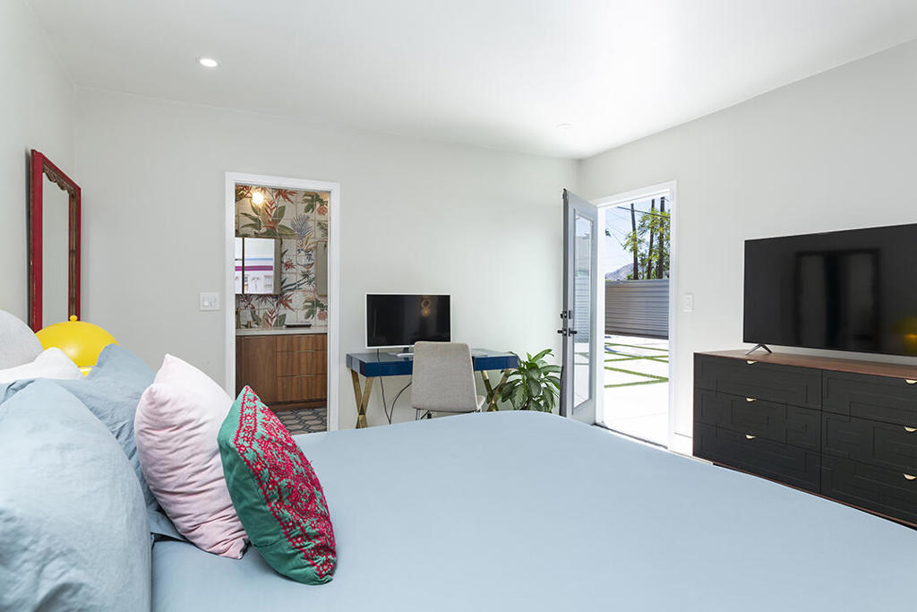 686 S Camino Real Property Photo 30