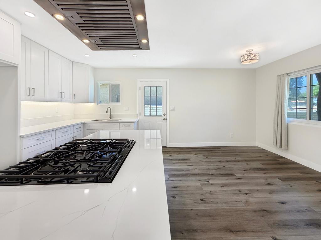 51724 Douma Street Property Photo 7