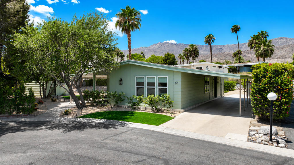49305 Highway 74 86 Property Photo 1