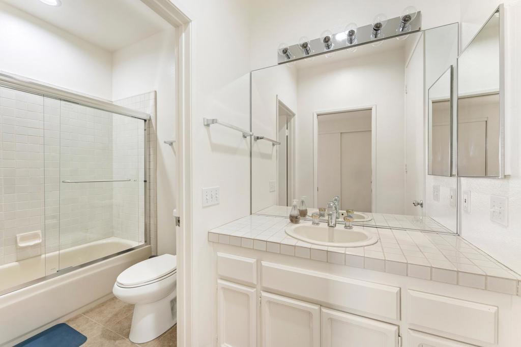 99 Lake Shore Property Photo 16