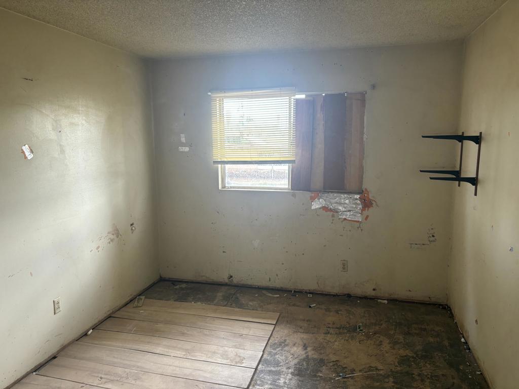 421 N Solano Avenue Property Photo 14