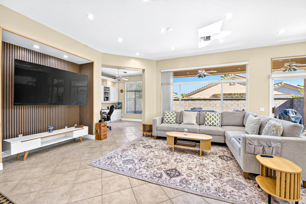 78804 Platinum Drive Property Photo 4