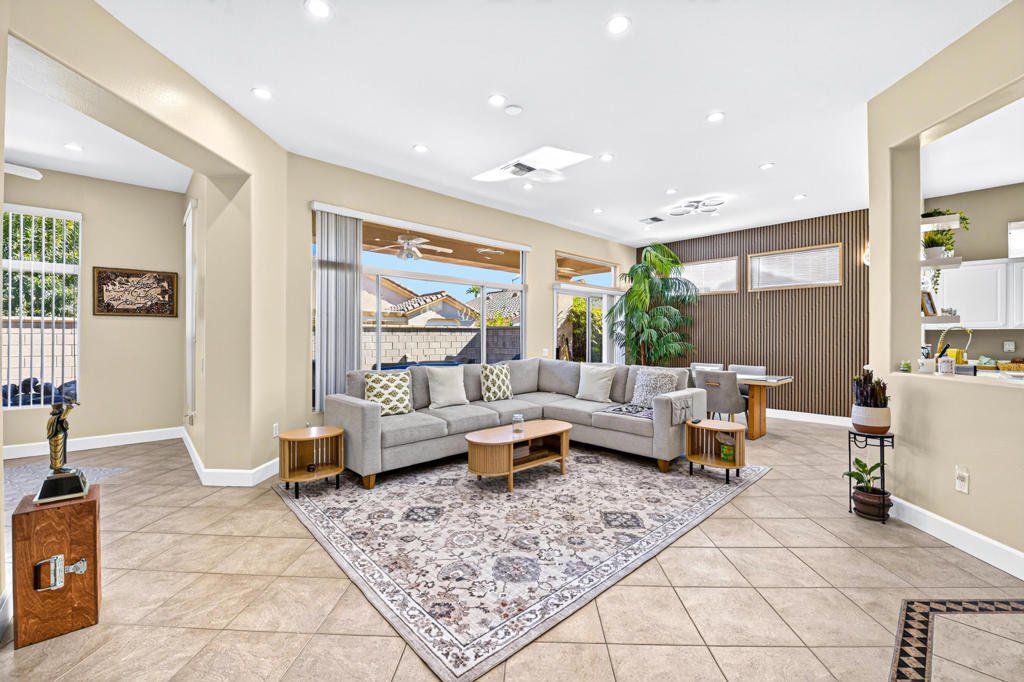 78804 Platinum Drive Property Photo 6