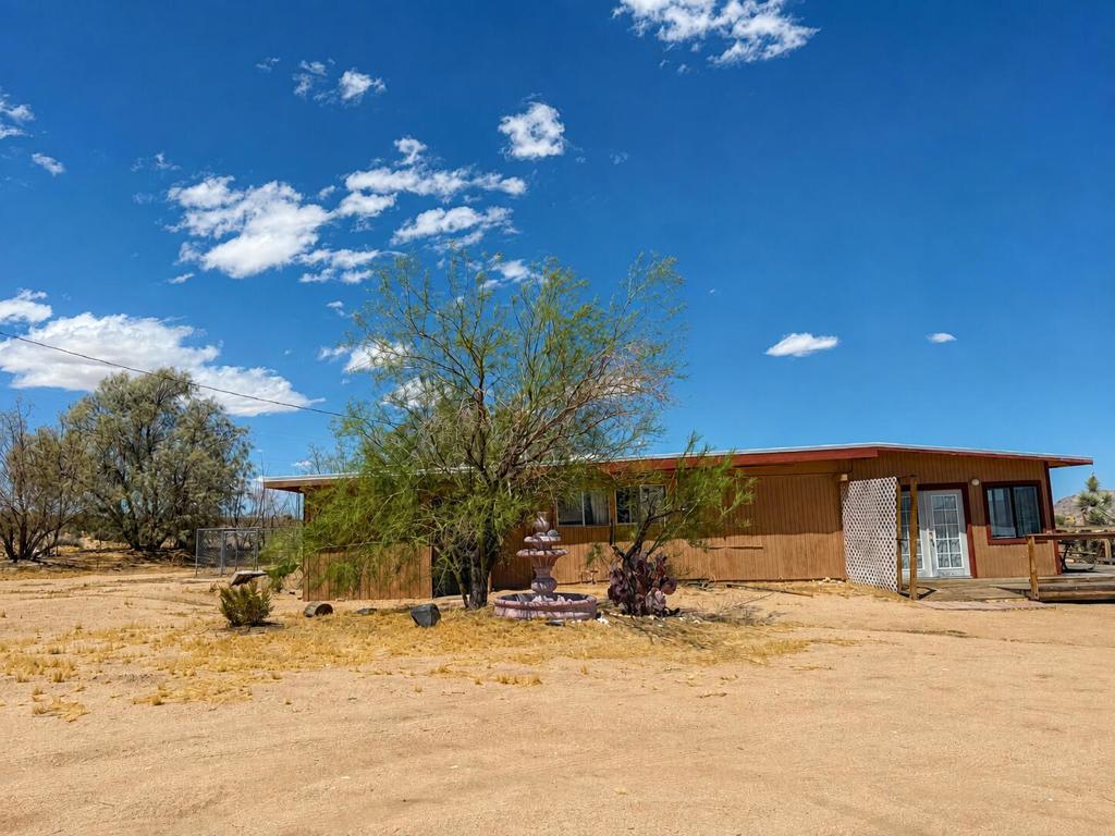4525 Kickapoo Property Photo 3