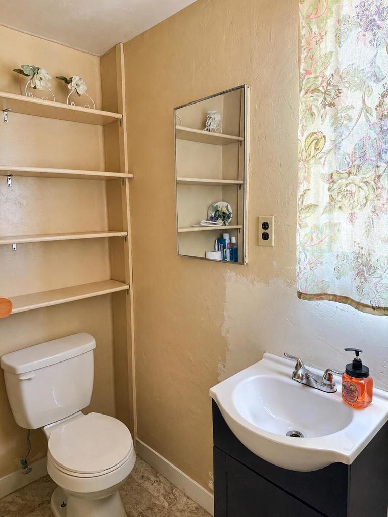 4525 Kickapoo Property Photo 11