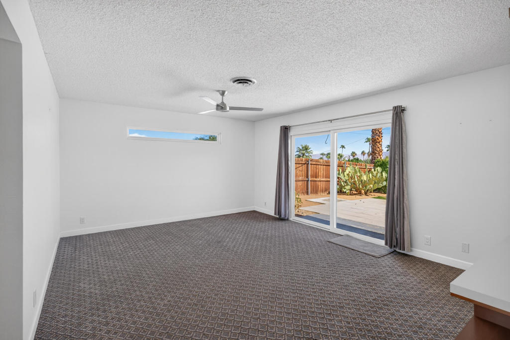 39370 Marietta Circle Property Photo 5