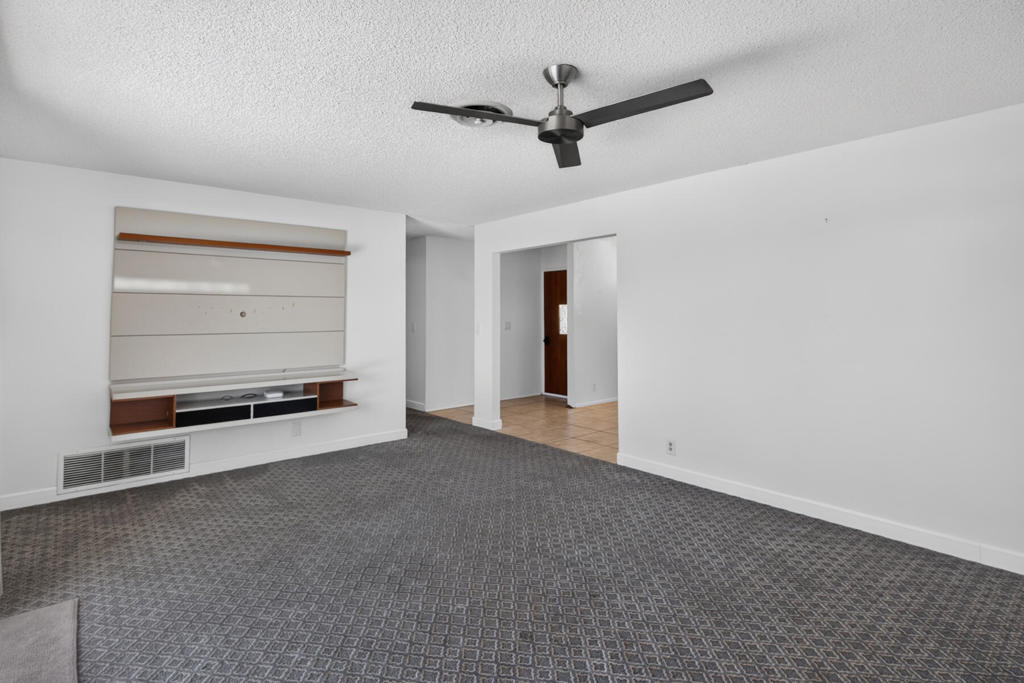 39370 Marietta Circle Property Photo 7