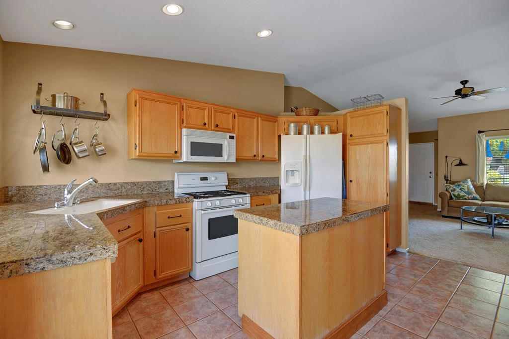 45583 King Palm Drive Property Photo 2