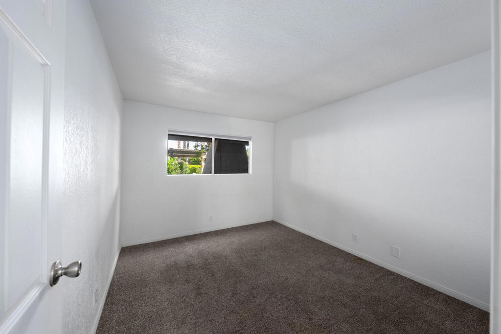 470 N Villa Court 109 Property Photo 10