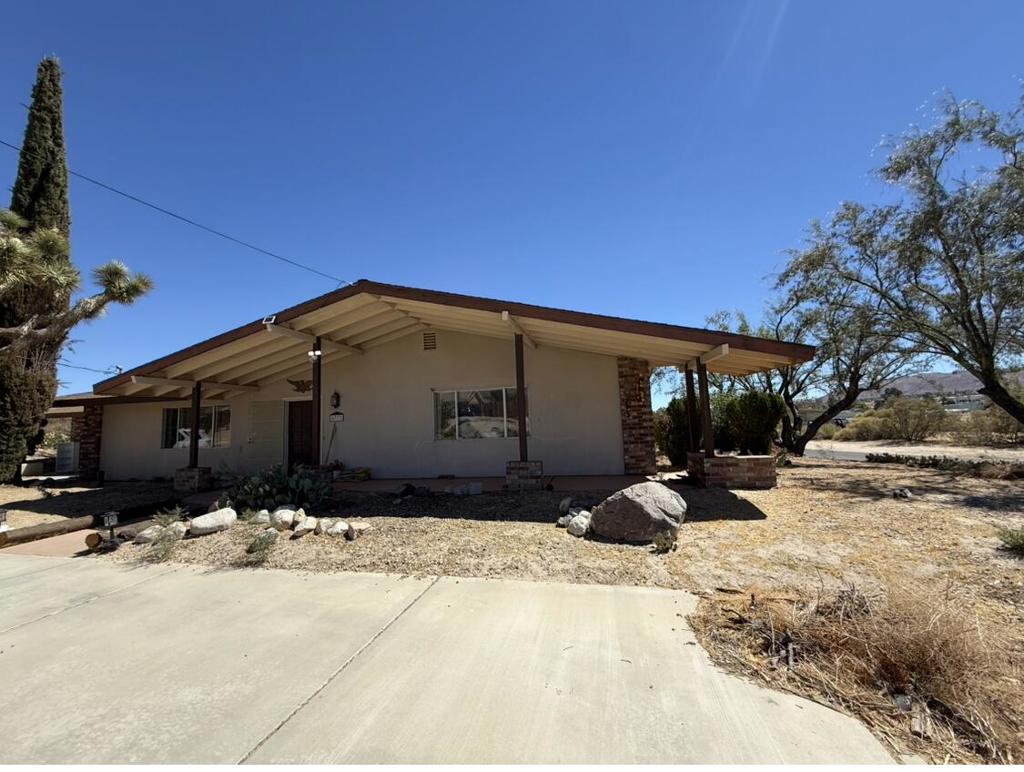 6773 Airway Avenue Property Photo 1