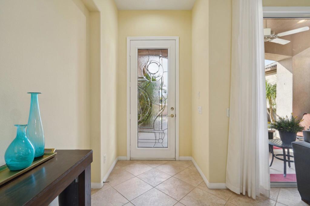 80570 Hoylake Drive Property Photo 6