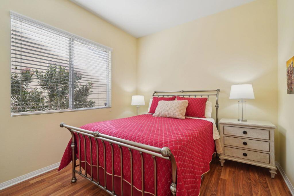 80570 Hoylake Drive Property Photo 23