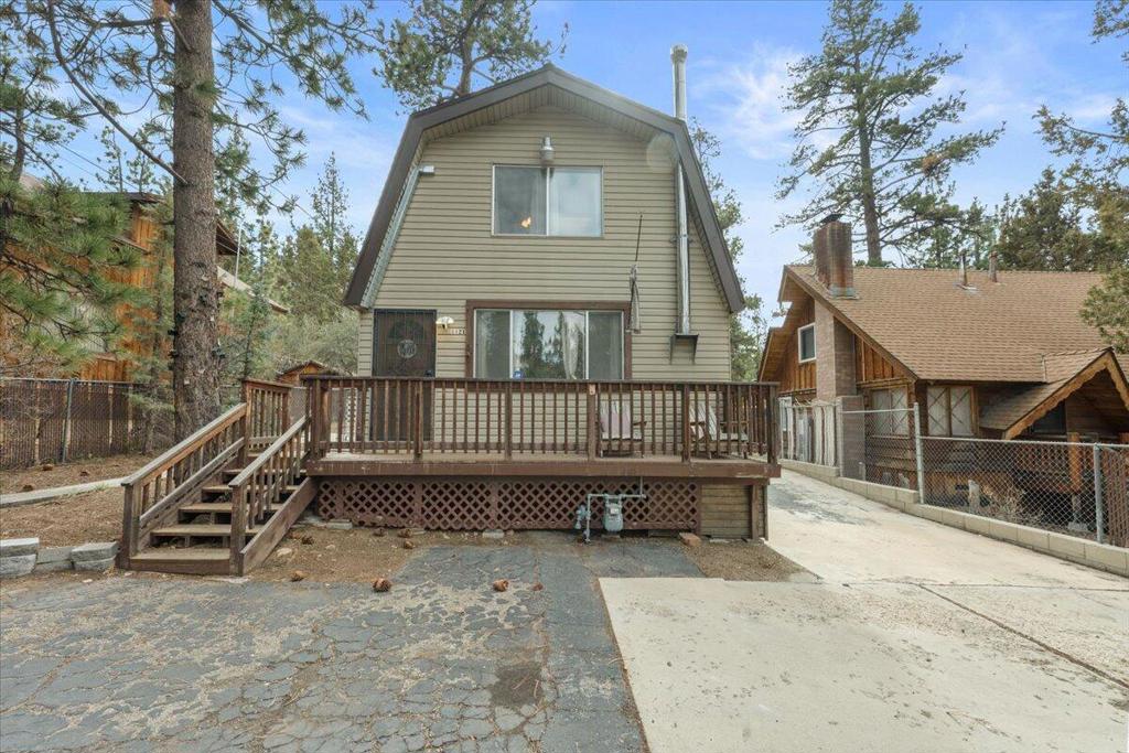 112 E Mojave Boulevard Property Photo 1
