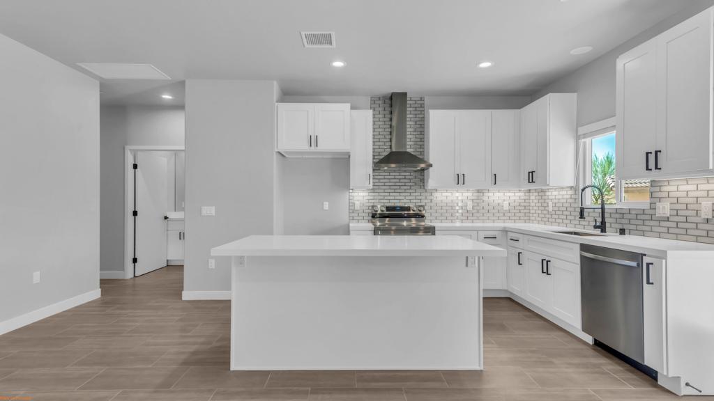 9740 Congressional Road Property Photo 8