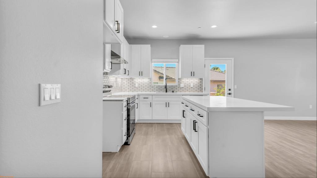 9740 Congressional Road Property Photo 13