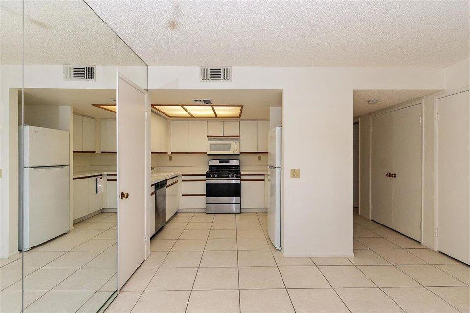 200 E Racquet Club Road 23 Property Photo 9