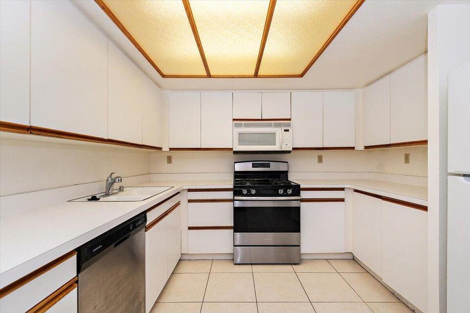 200 E Racquet Club Road 23 Property Photo 10