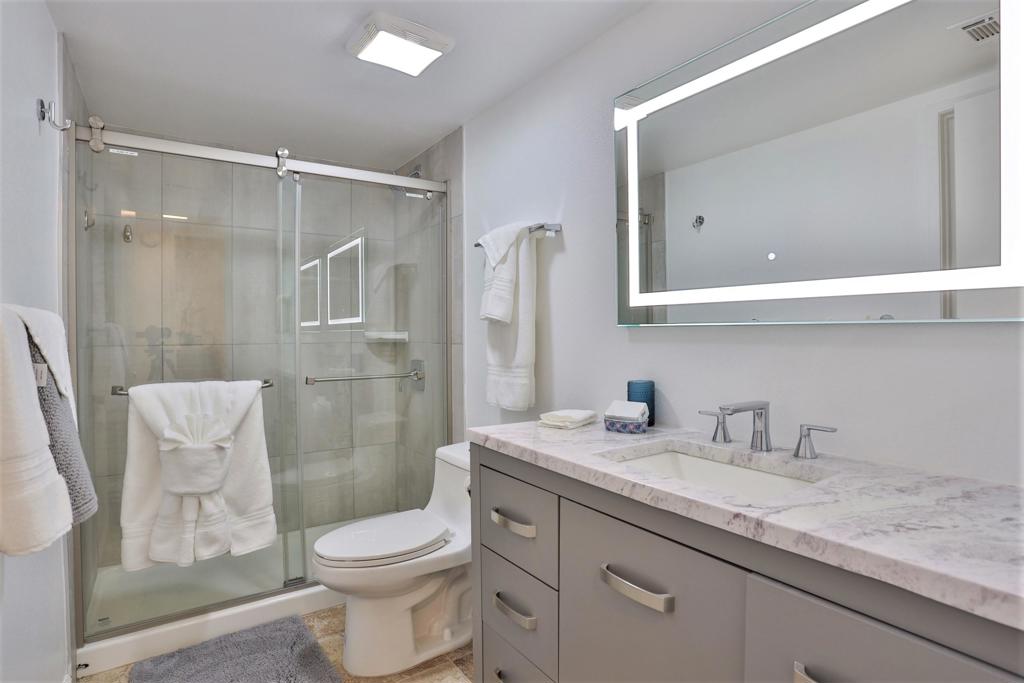 1421 Sunflower Circle N Property Photo 6