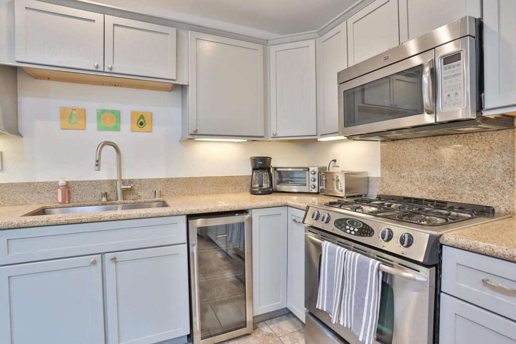 1421 Sunflower Circle N Property Photo 14