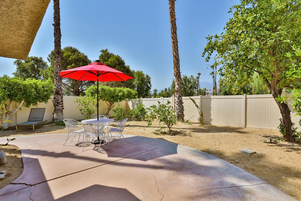 1421 Sunflower Circle N Property Photo 27