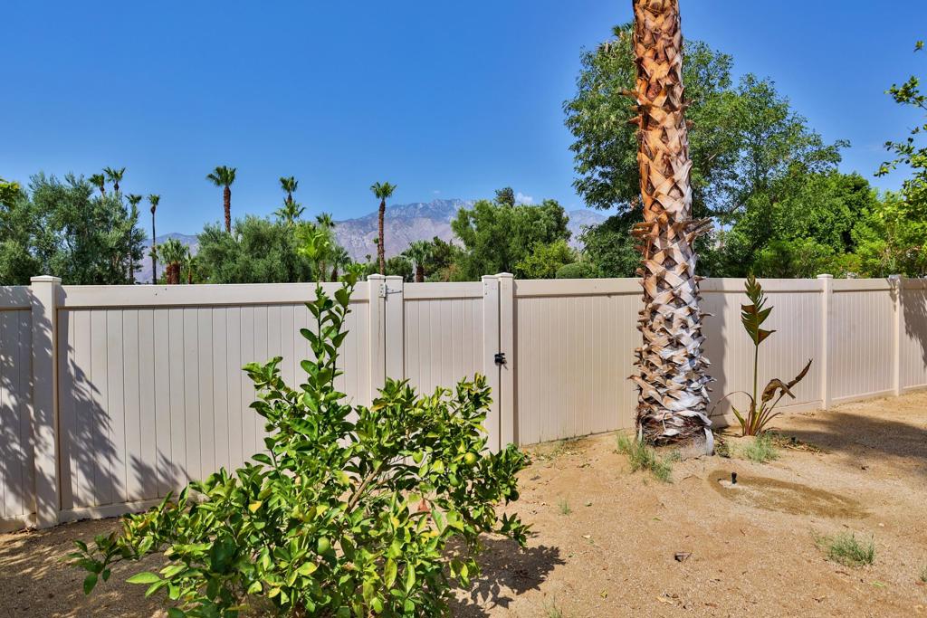 1421 Sunflower Circle N Property Photo 29