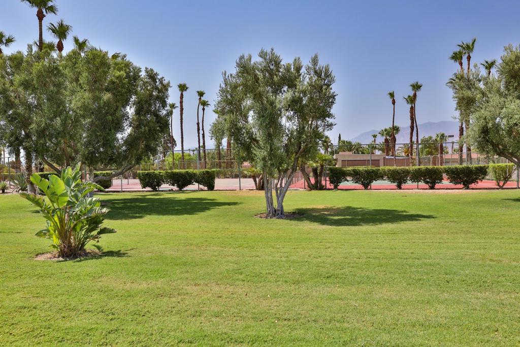 1421 Sunflower Circle N Property Photo 32