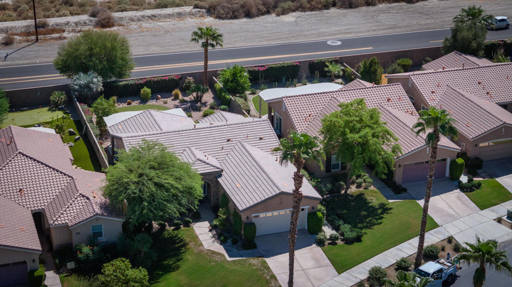 60196 Desert Shadows Drive Property Photo 36