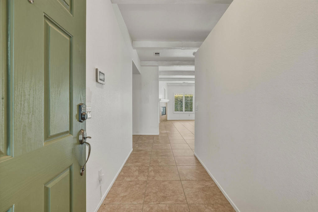 992 Mira Grande Property Photo 4