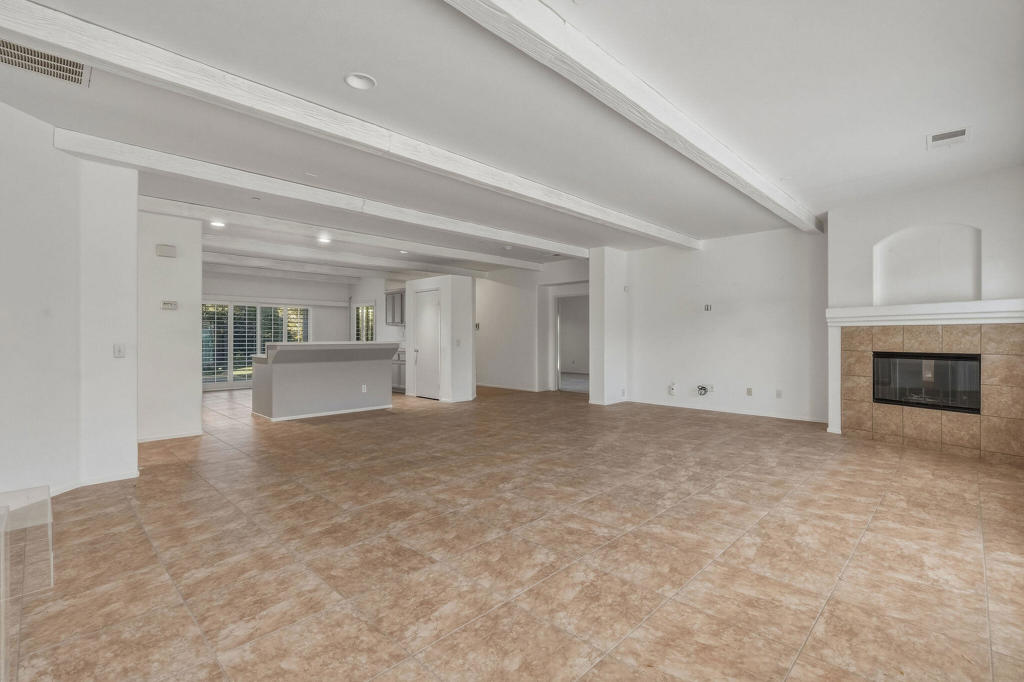 992 Mira Grande Property Photo 6
