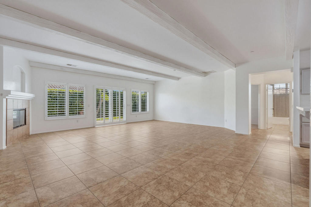 992 Mira Grande Property Photo 7
