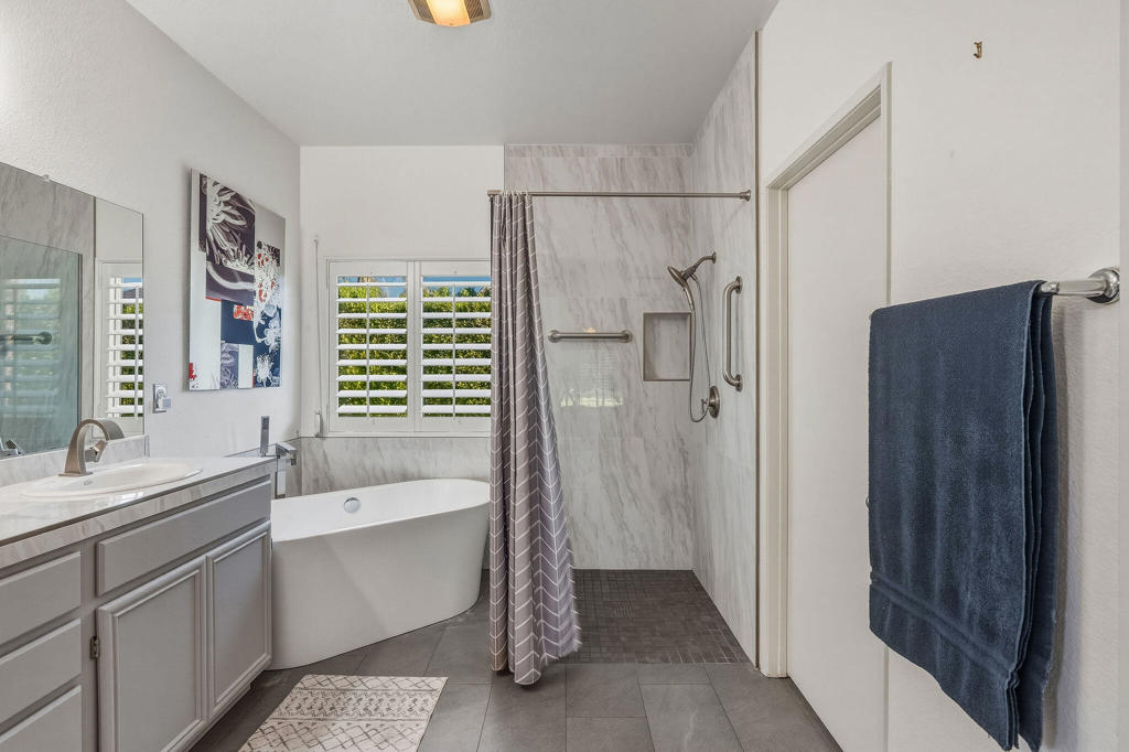 992 Mira Grande Property Photo 16