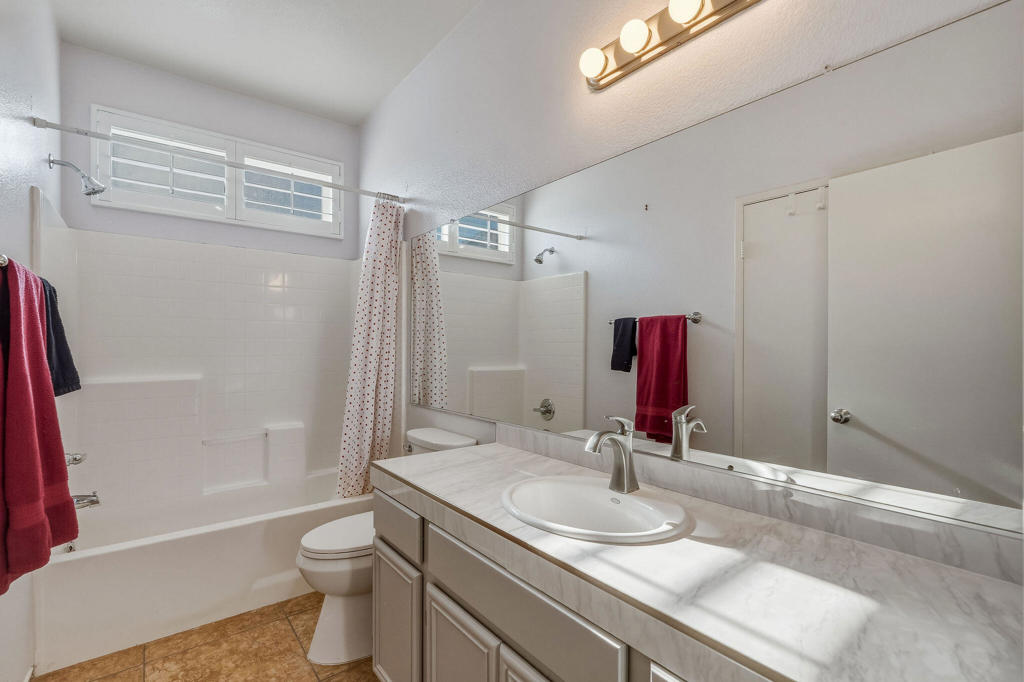 992 Mira Grande Property Photo 19