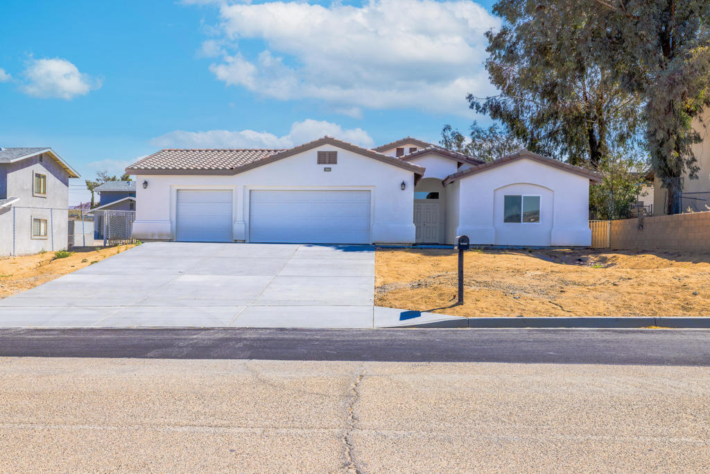 61723 Desert Air Road Property Photo 1