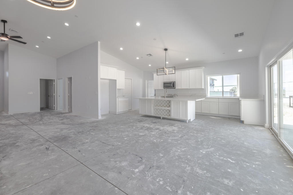 61723 Desert Air Road Property Photo 7